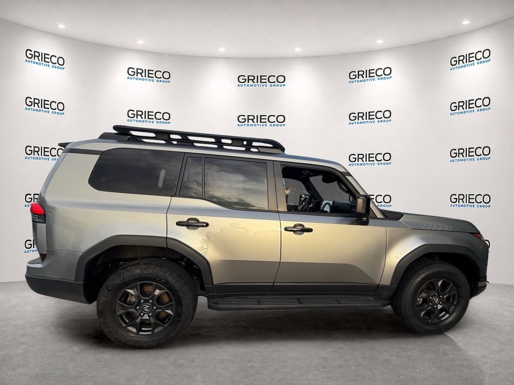 Used 2024 Lexus GX 550 AWD/4WD image 8