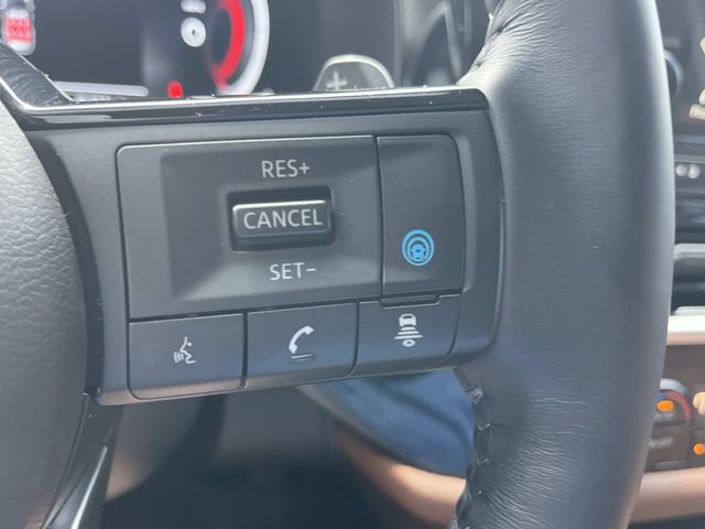 Used 2024 Nissan Pathfinder Platinum w/ Cargo Package image 34