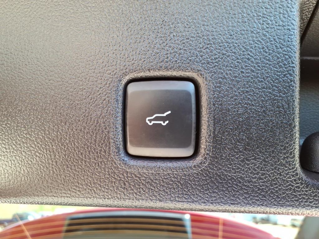 Certified 2023 Ford Escape Active AWD/4WD image 13