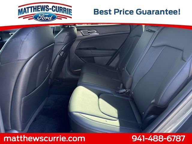 Used 2024 Kia Sportage EX image 12