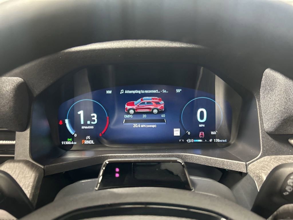 Certified 2025 Ford Explorer Platinum image 18