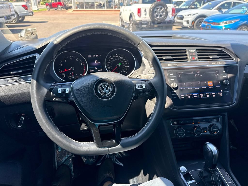 Used 2021 Volkswagen Tiguan SE w/ Panoramic Sunroof Package AWD/4WD image 19