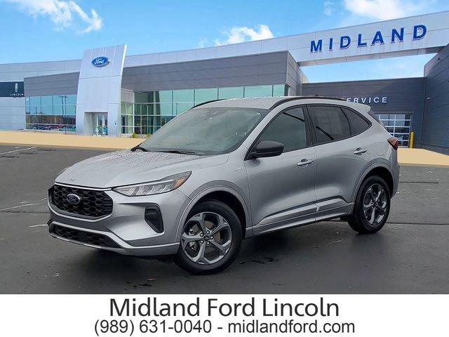 Certified 2023 Ford Escape ST-Line w/ Tech Pack #1 image 4
