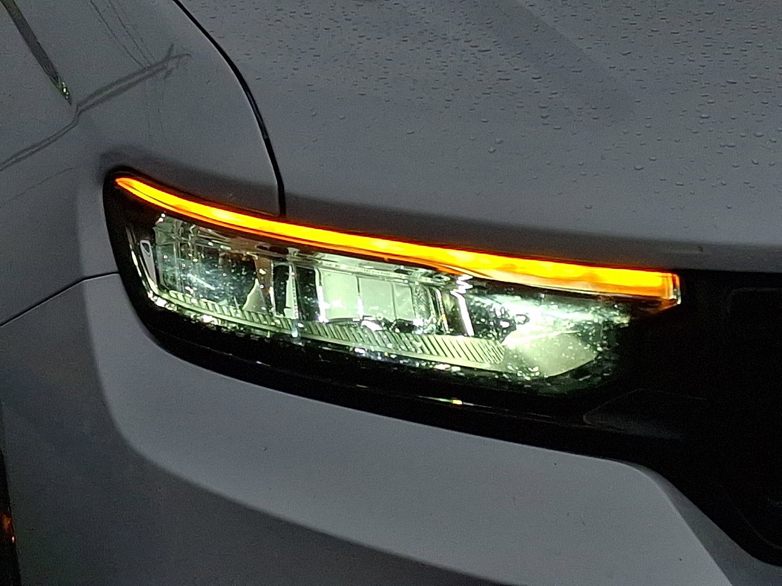 Used 2025 Jeep Grand Cherokee Altitude image 9