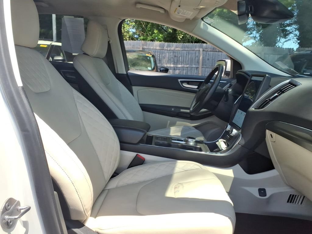Certified 2023 Ford Edge Titanium AWD/4WD image 10