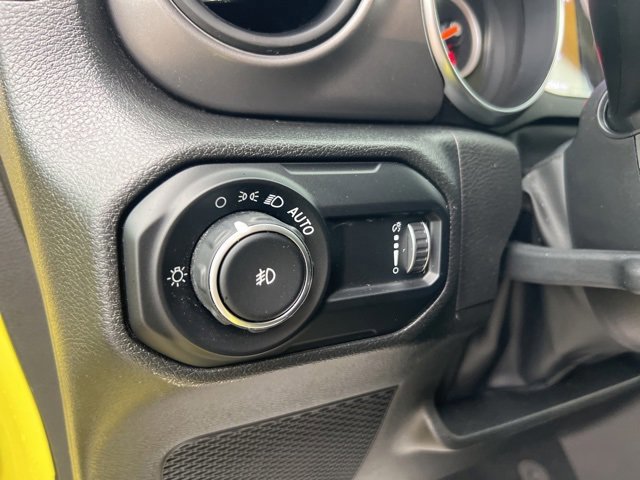 Used 2023 Jeep Wrangler Willys image 10