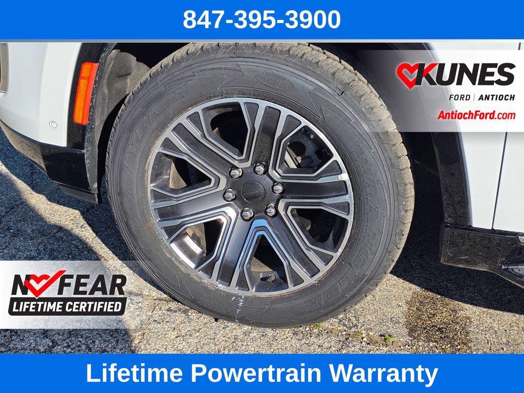 Used 2024 Jeep Wagoneer L Series II w/ Flexible Seating Group AWD/4WD image 12
