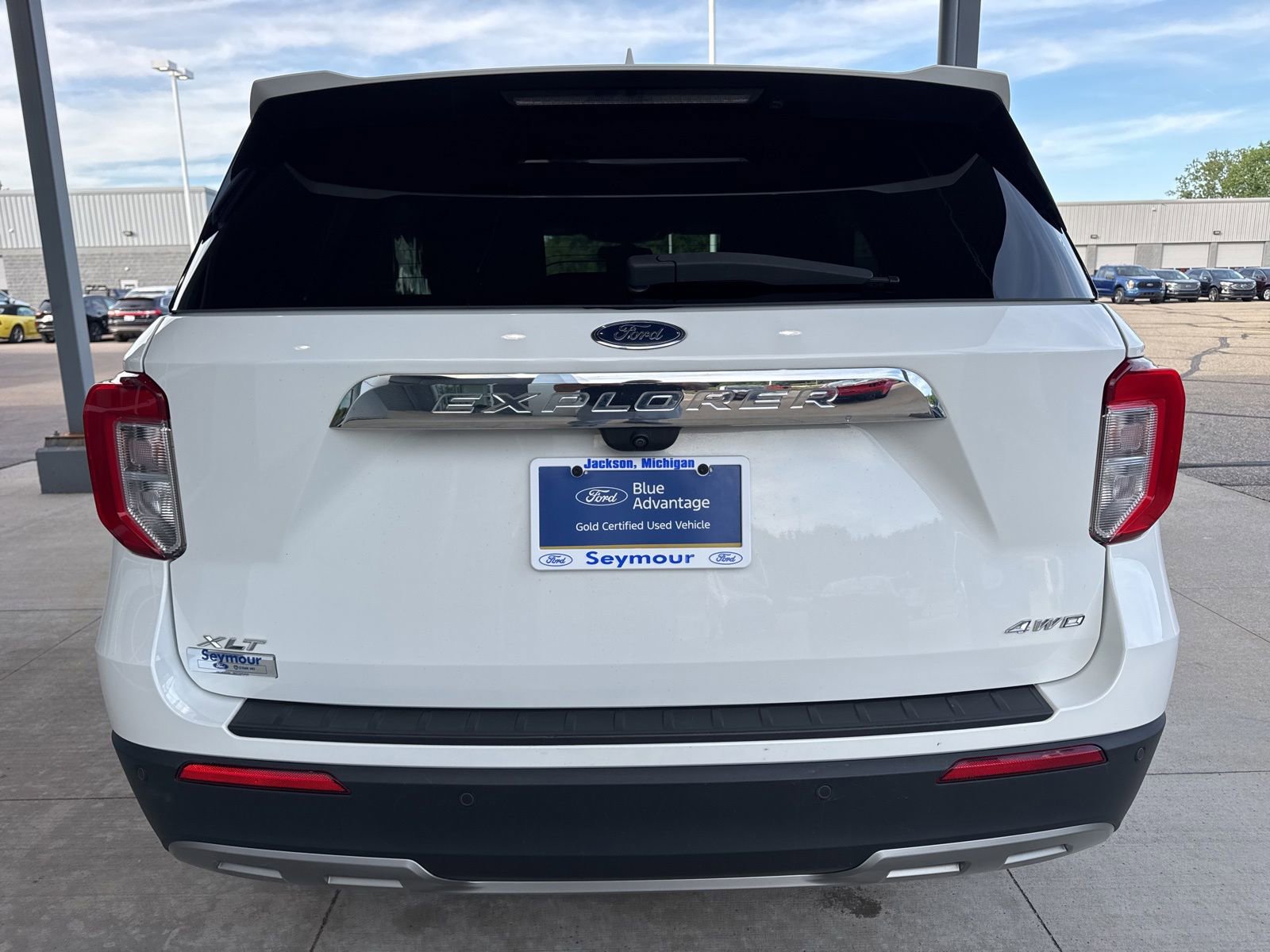 Certified 2023 Ford Explorer XLT w/ Equipment Group 202A AWD/4WD image 6