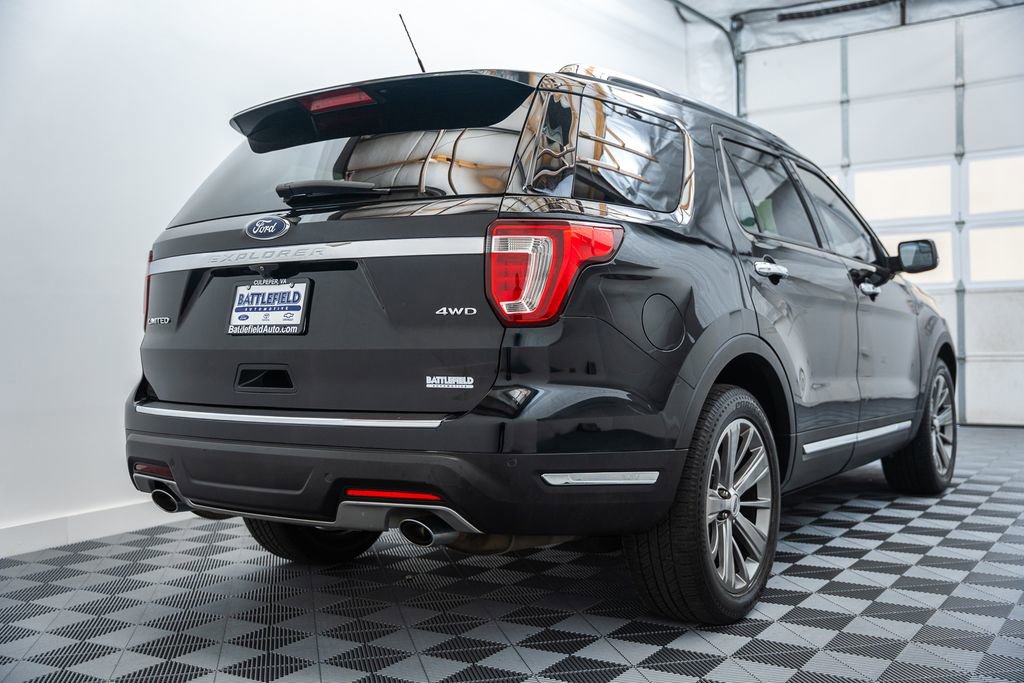 Certified 2018 Ford Explorer Limited AWD/4WD image 5
