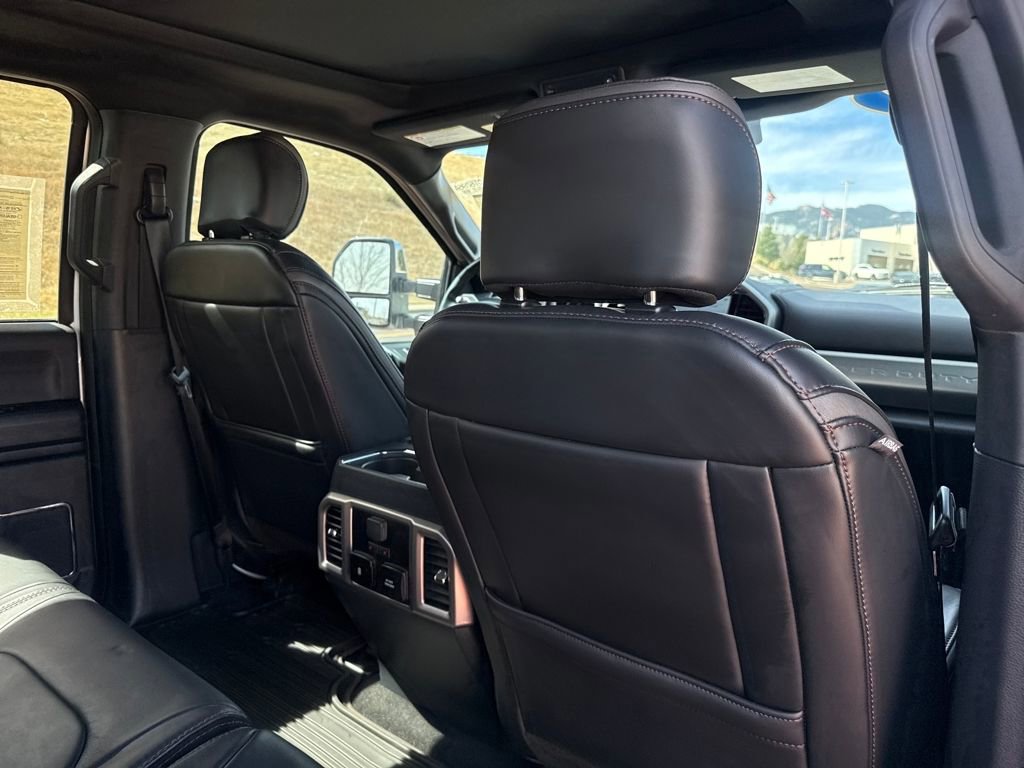 Certified 2022 Ford F450 Platinum w/ FX4 Off-Road Package image 24