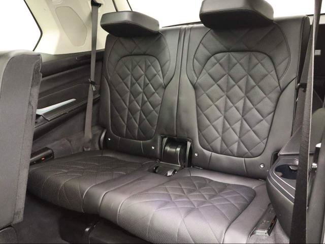 Used 2026 BMW X7 xDrive40i AWD/4WD image 16
