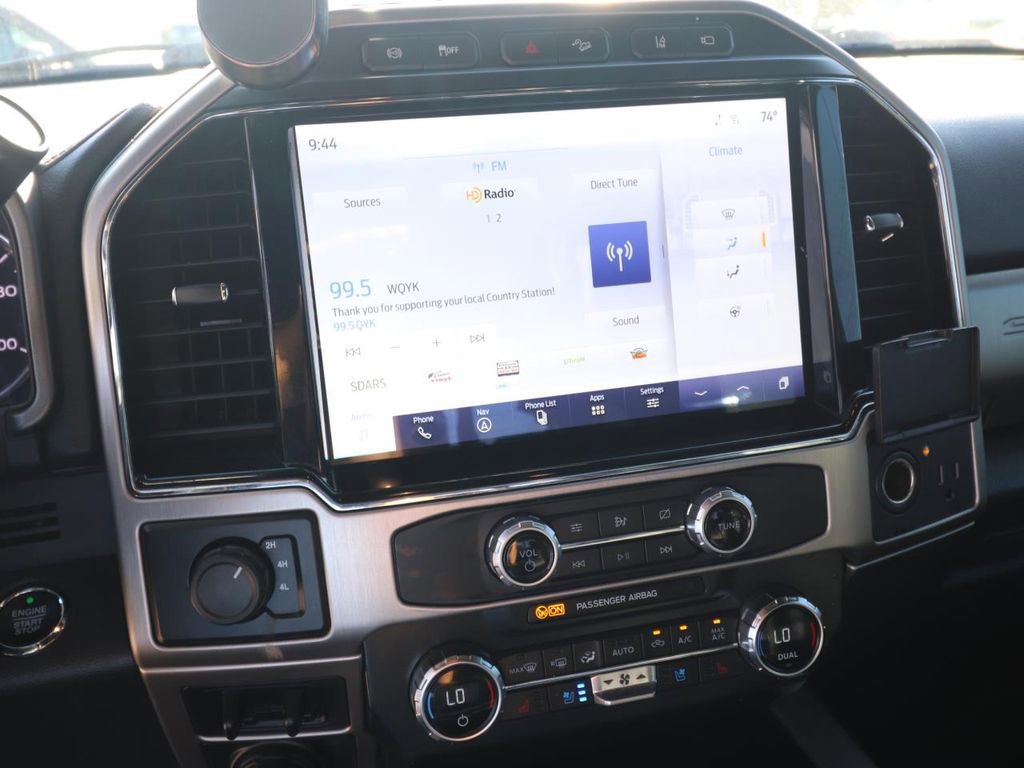 Certified 2022 Ford F450 Platinum w/ FX4 Off-Road Package image 21