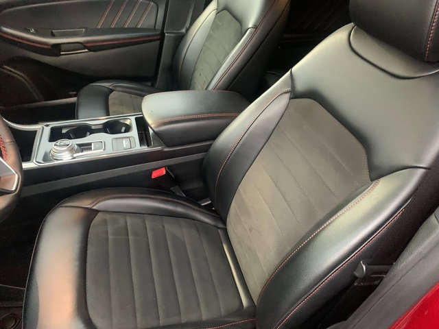 Certified 2021 Ford Edge ST-Line AWD/4WD image 19