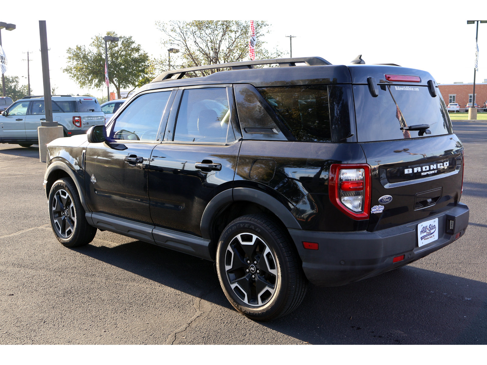 Certified 2023 Ford Bronco Sport Outer Banks w/ Tech Package AWD/4WD image 15