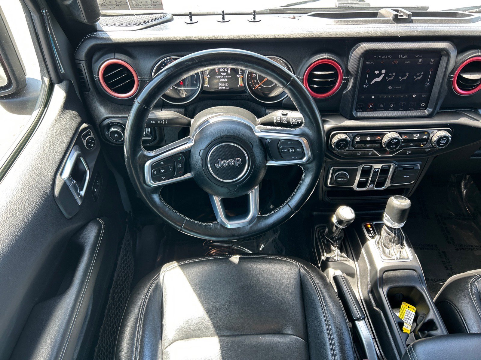 Used 2020 Jeep Wrangler Unlimited Sahara AWD/4WD image 2
