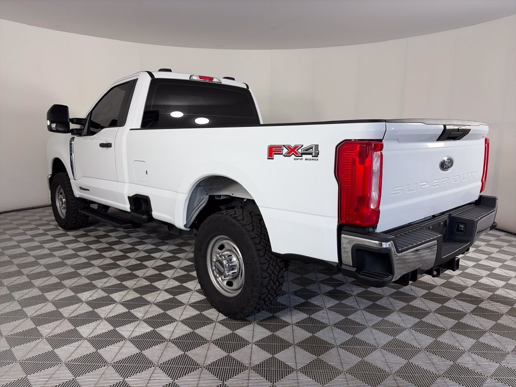 Certified 2025 Ford F250 XL AWD/4WD image 5