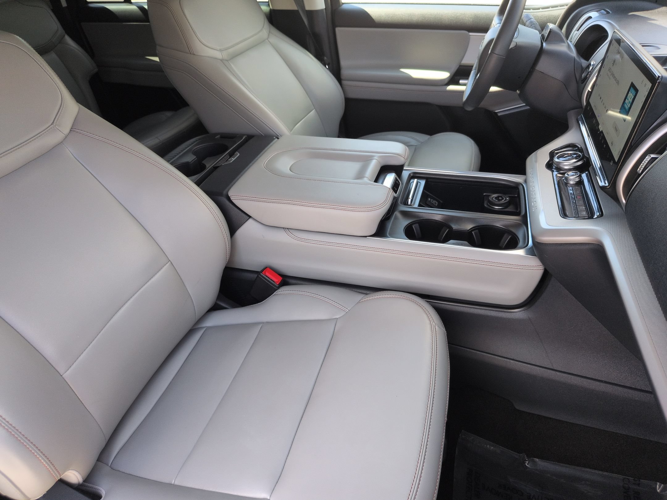 Certified 2025 Ford Expedition Max Active RWD image 37