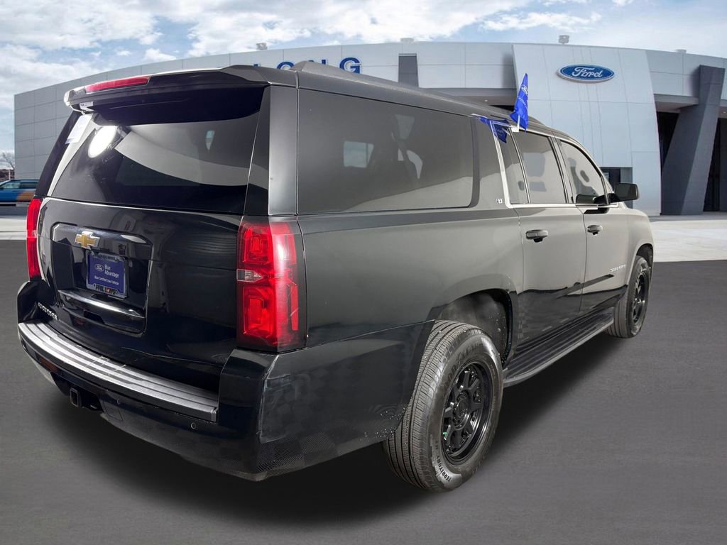 Used 2018 Chevrolet Suburban LT image 5