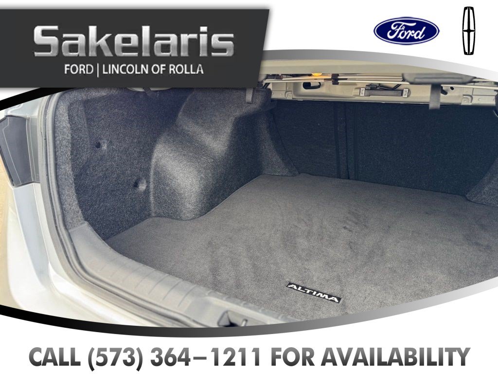 Used 2024 Nissan Altima 2.5 SV FWD image 39