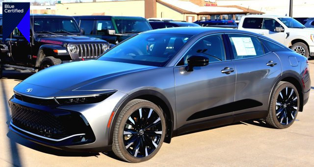 Used 2026 Toyota Crown Platinum image 1