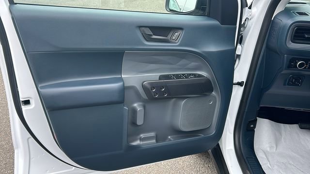 Certified 2025 Ford Maverick XLT w/ Black Appearance Package image 16