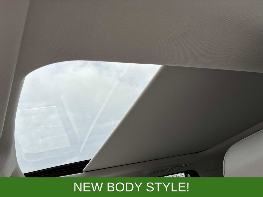 Certified 2025 Ford Expedition Active image 27