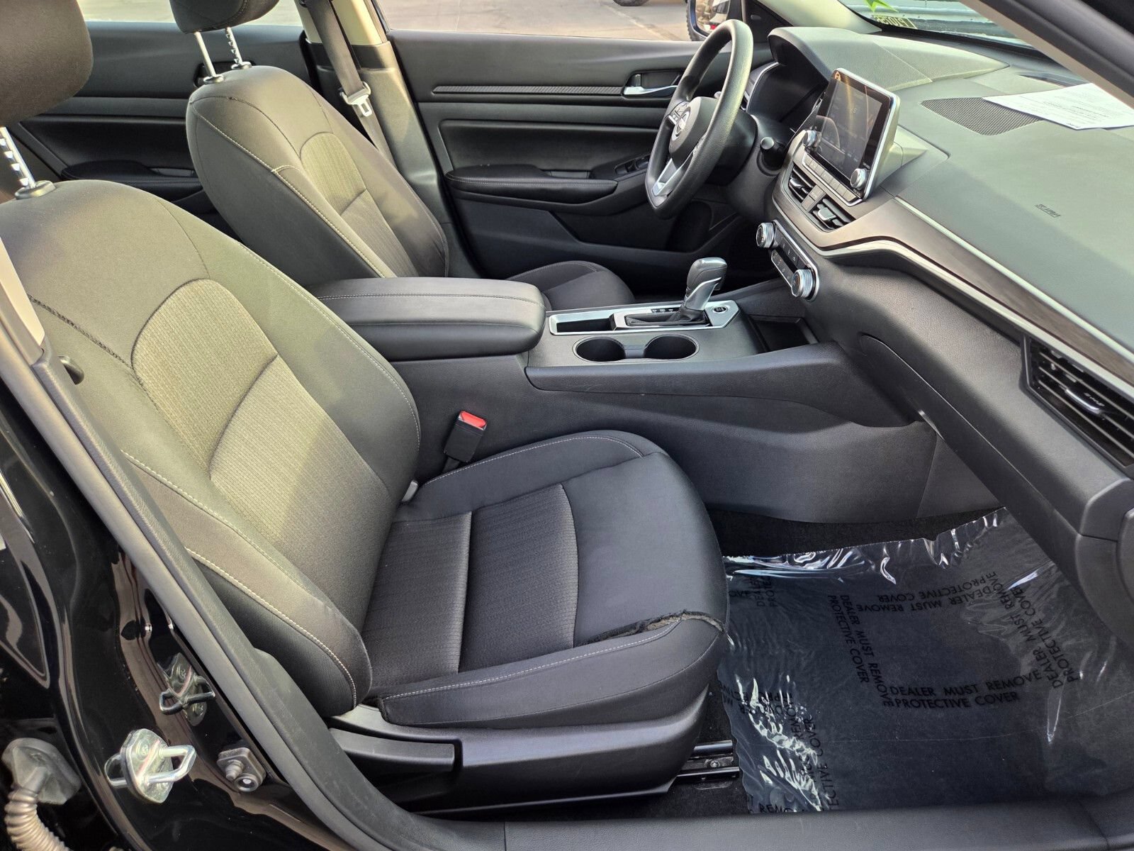 Used 2025 Nissan Altima 2.5 SV FWD image 15
