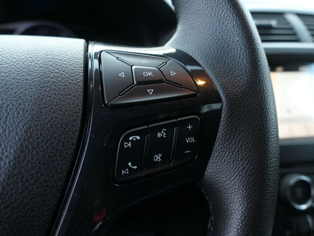 Certified 2018 Ford Explorer XLT w/ Equipment Group 201A FWD image 18