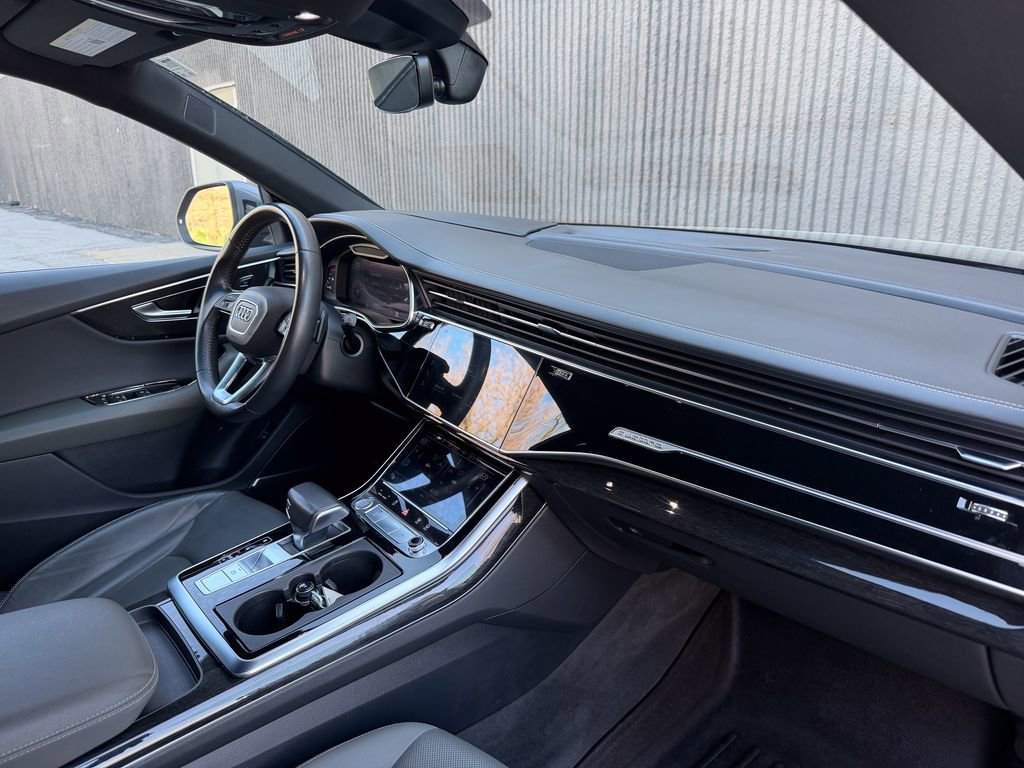 Used 2019 Audi Q8 Prestige w/ Towing Package image 33