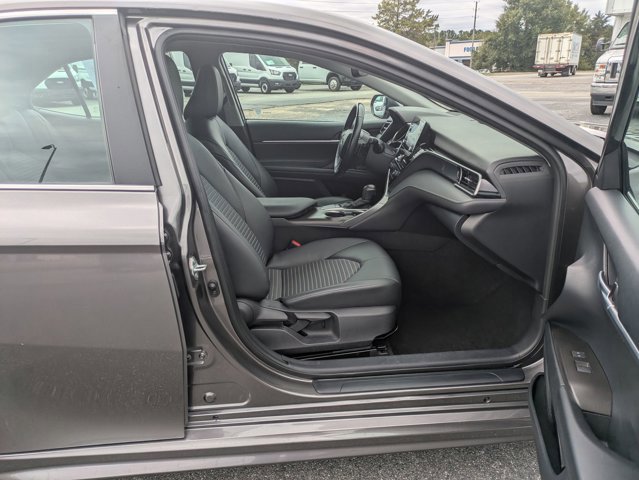 Used 2024 Toyota Camry SE image 31