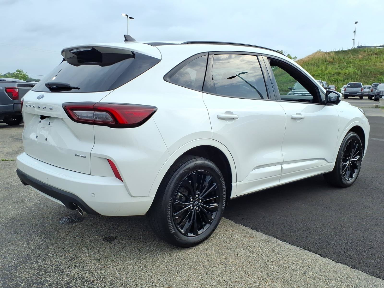 Certified 2023 Ford Escape ST-Line Elite AWD/4WD image 6