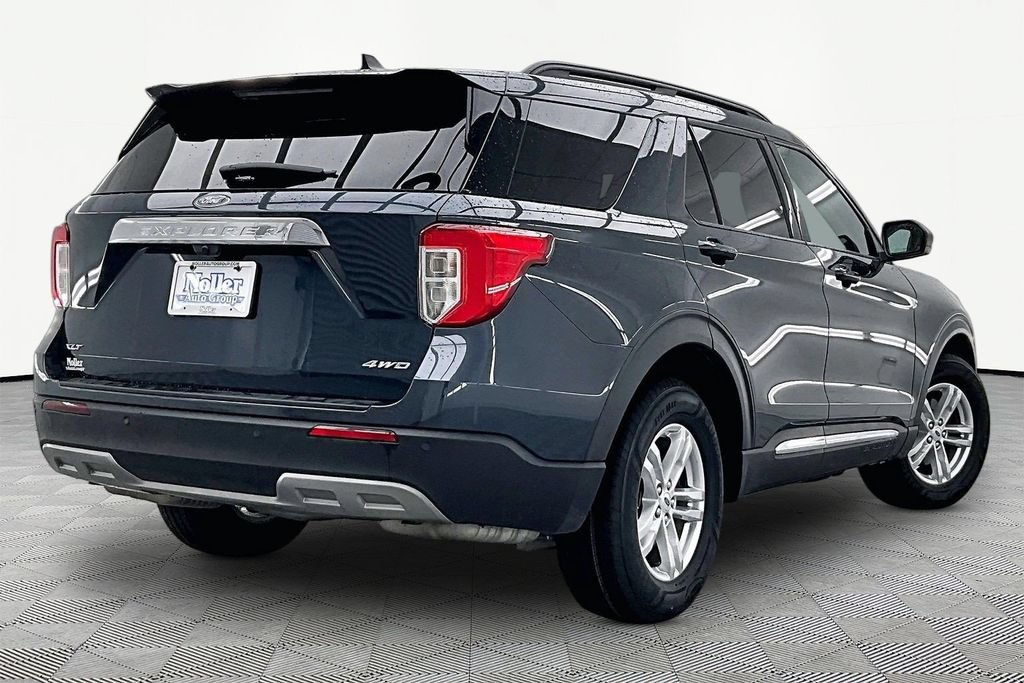 Certified 2023 Ford Explorer XLT w/ Equipment Group 202A AWD/4WD image 2