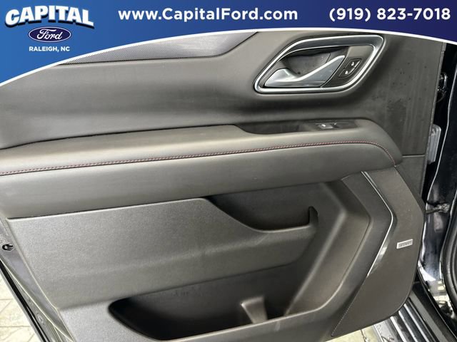Used 2024 Chevrolet Suburban RST w/ Luxury Package AWD/4WD image 17