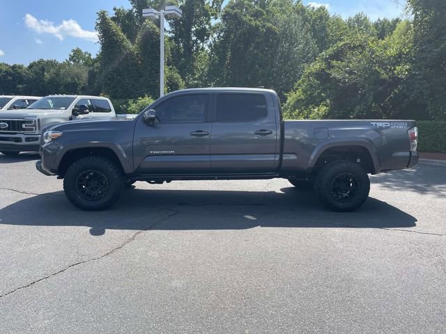 Used 2020 Toyota Tacoma TRD Sport w/ TRD Premium Sport Package AWD/4WD image 33