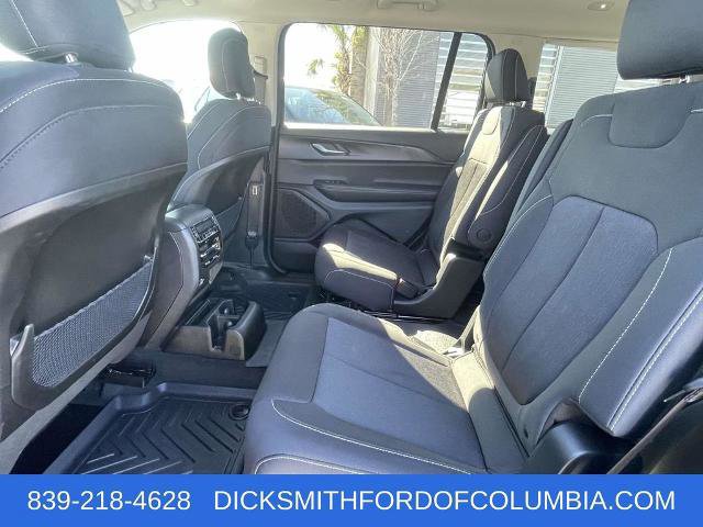 Used 2024 Jeep Grand Cherokee L Laredo image 12