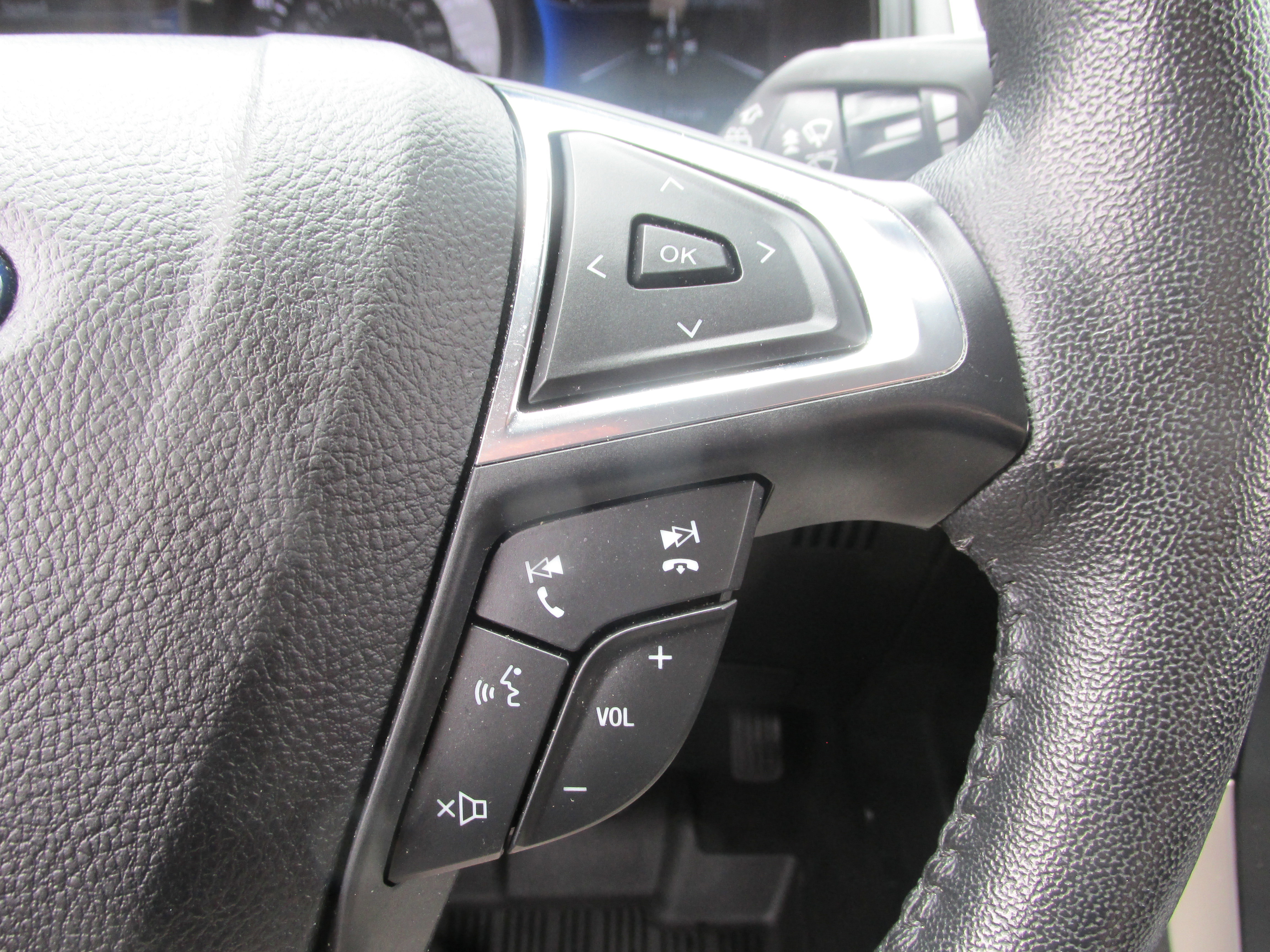 Certified 2022 Ford Edge SEL w/ Sport Appearance Package image 35