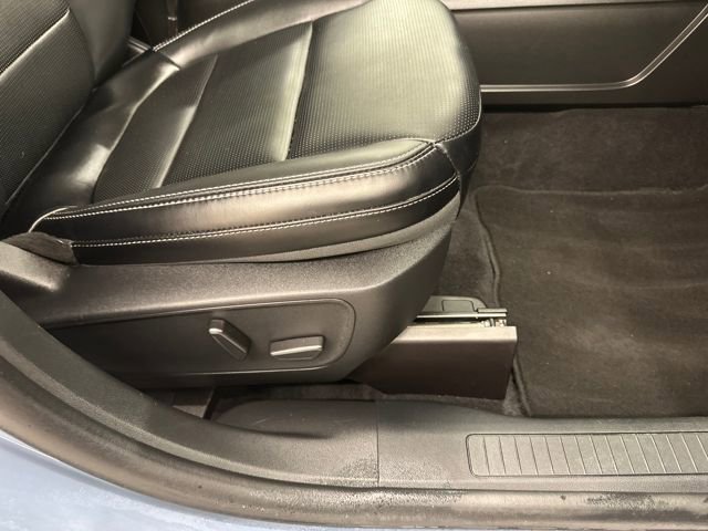 Certified 2025 Ford Escape Platinum image 11