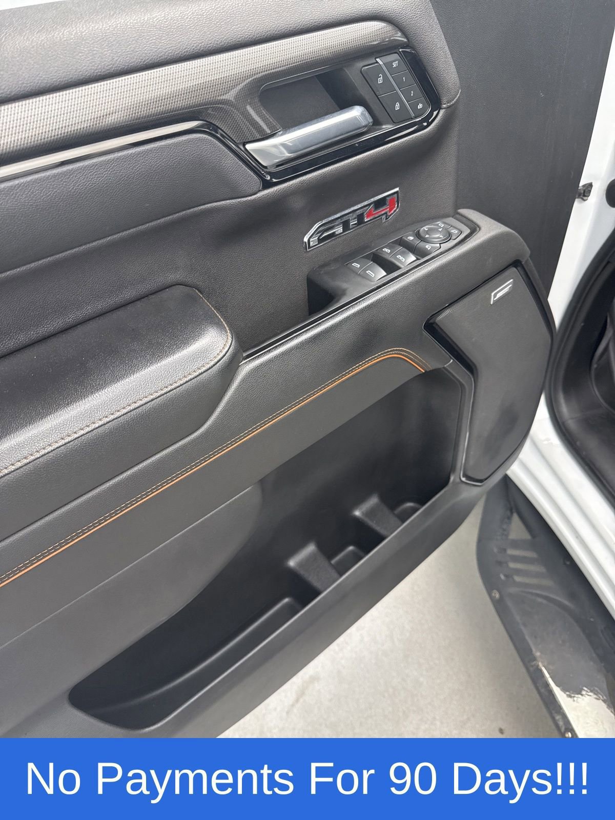 Used 2022 GMC Sierra 1500 AT4 w/ Technology Package AWD/4WD image 15