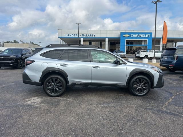 Used 2025 Subaru Outback Onyx Edition image 6
