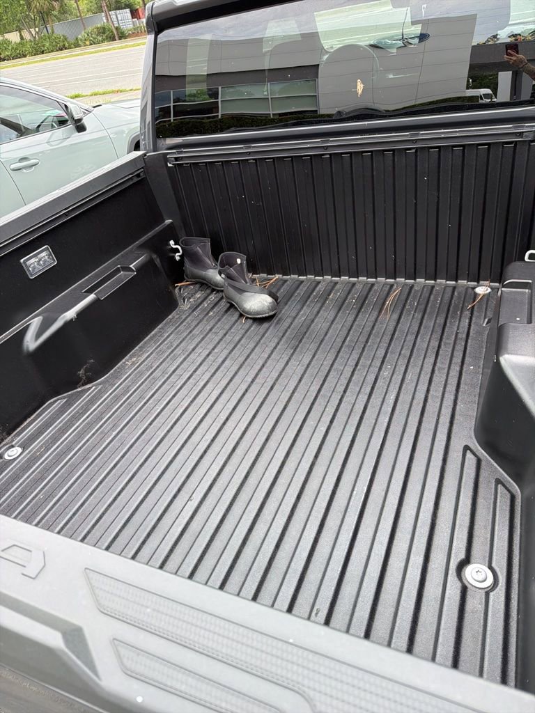 Used 2025 Toyota Tacoma SR5 RWD image 10