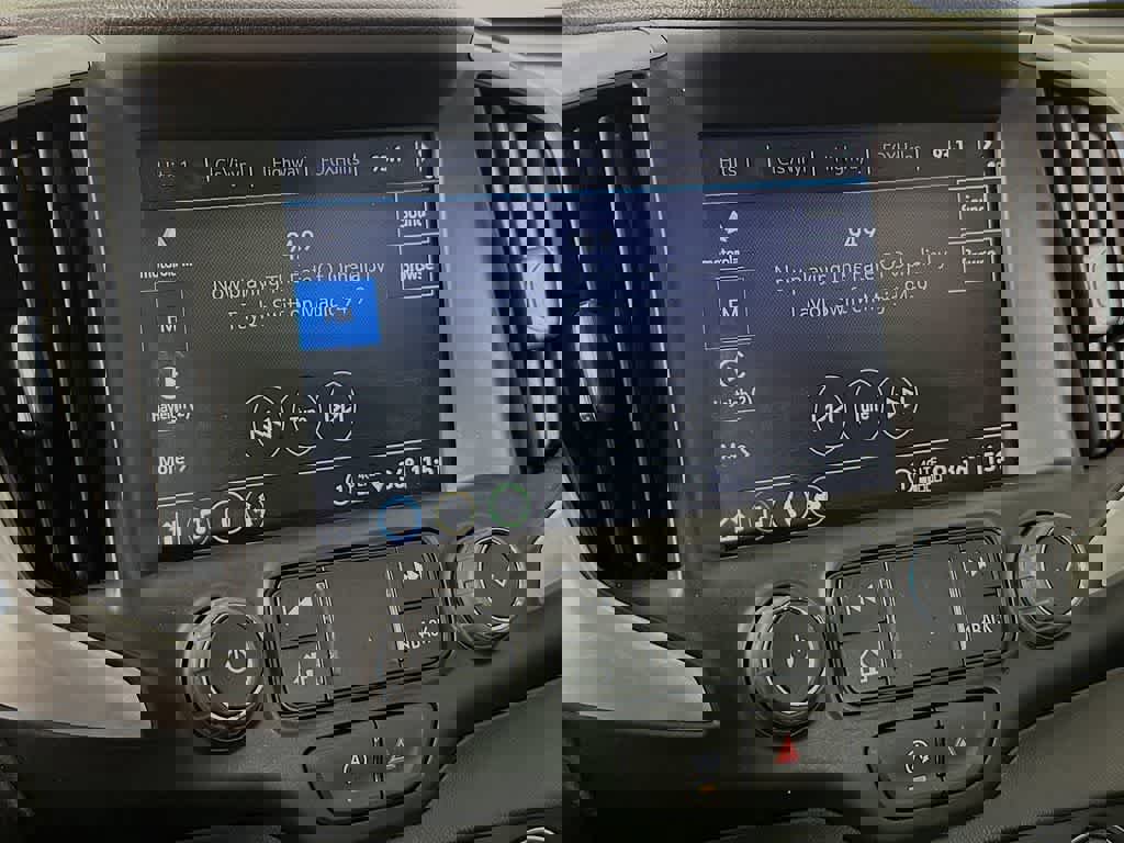 Used 2024 GMC Terrain SLT image 19