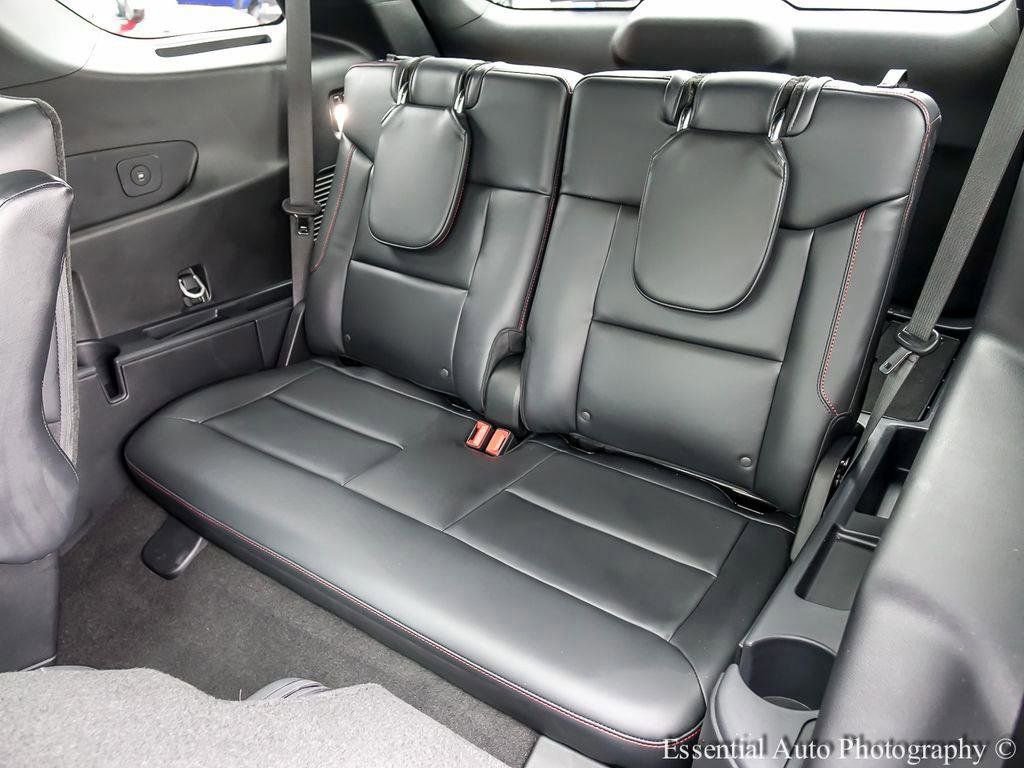 Certified 2025 Ford Explorer ST image 12