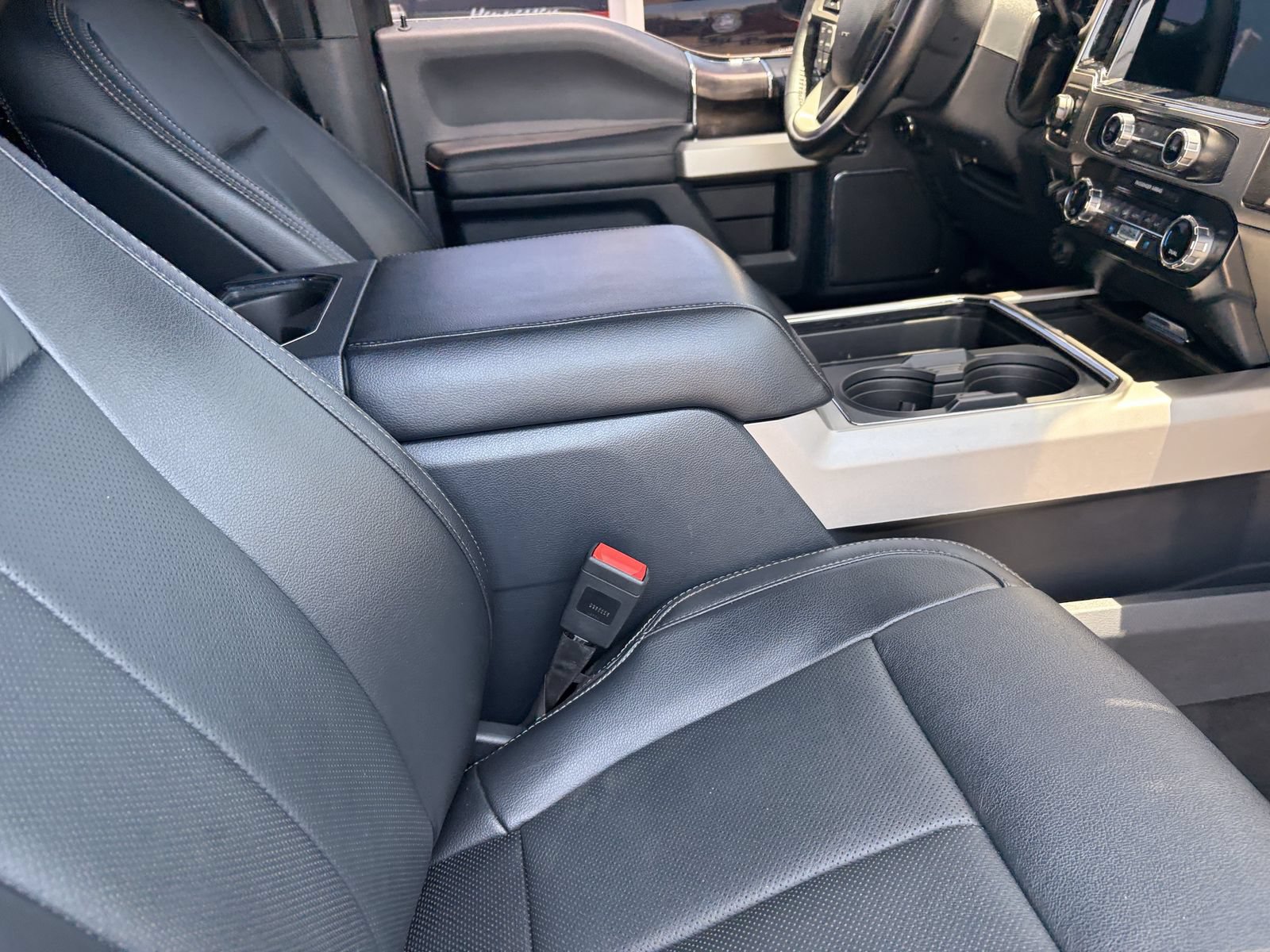 Certified 2022 Ford F250 Lariat w/ Lariat Ultimate Package AWD/4WD image 10
