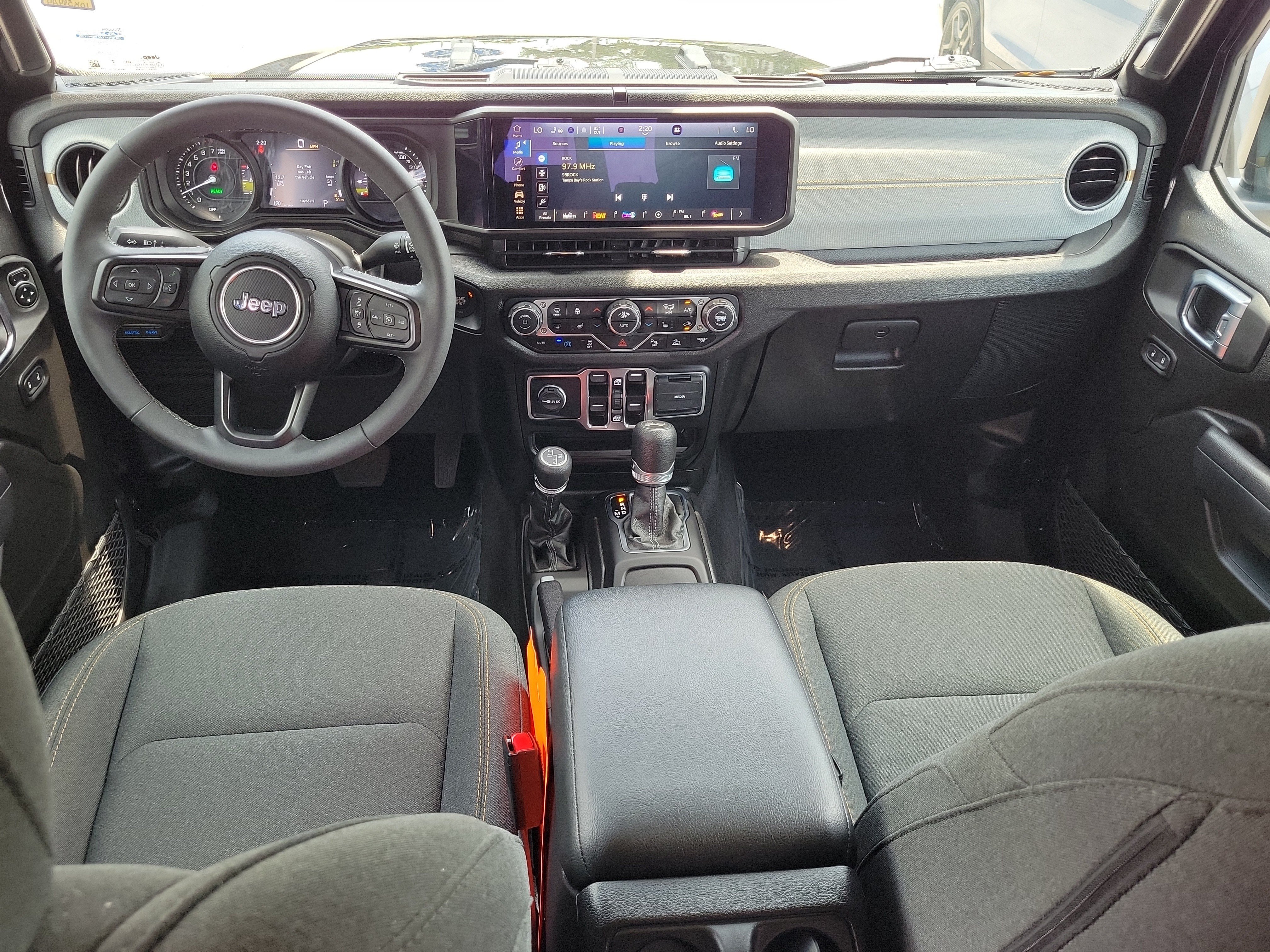 Used 2025 Jeep Wrangler Unlimited Sport S 4xe w/ Convenience Group AWD/4WD image 15