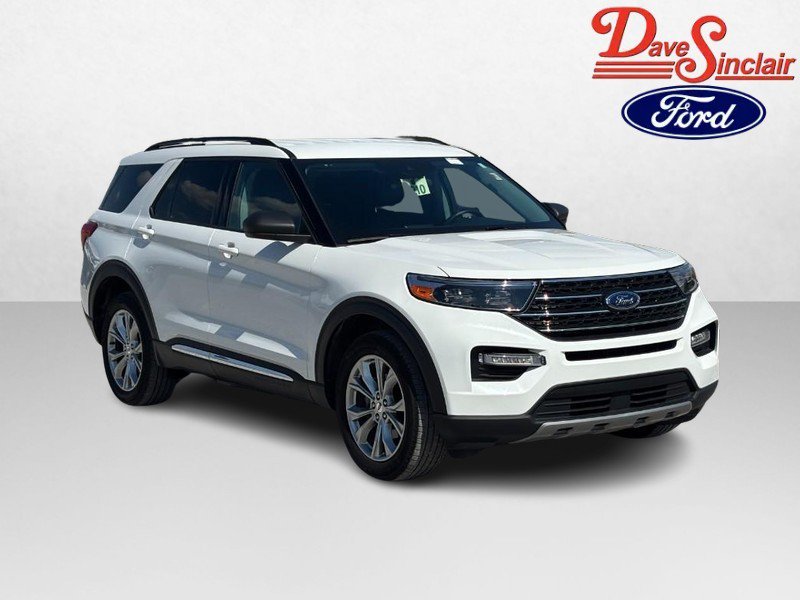 Certified 2024 Ford Explorer XLT w/ Equipment Group 202A AWD/4WD image 4