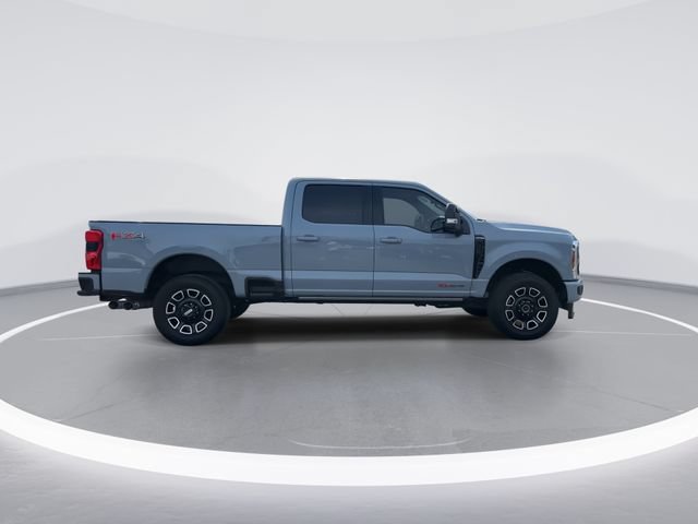 Certified 2025 Ford F350 Platinum w/ FX4 Off-Road Package AWD/4WD image 8