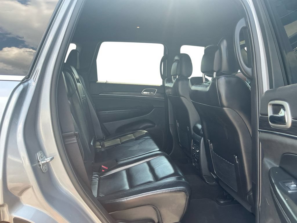 Used 2019 Jeep Grand Cherokee Limited AWD/4WD image 23