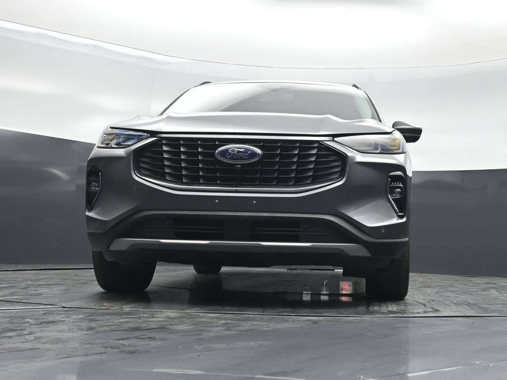 Certified 2023 Ford Escape Platinum AWD/4WD image 47
