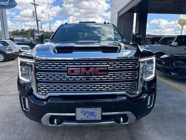 Used 2021 GMC Sierra 2500 Denali w/ Denali Black Diamond Edition AWD/4WD image 2
