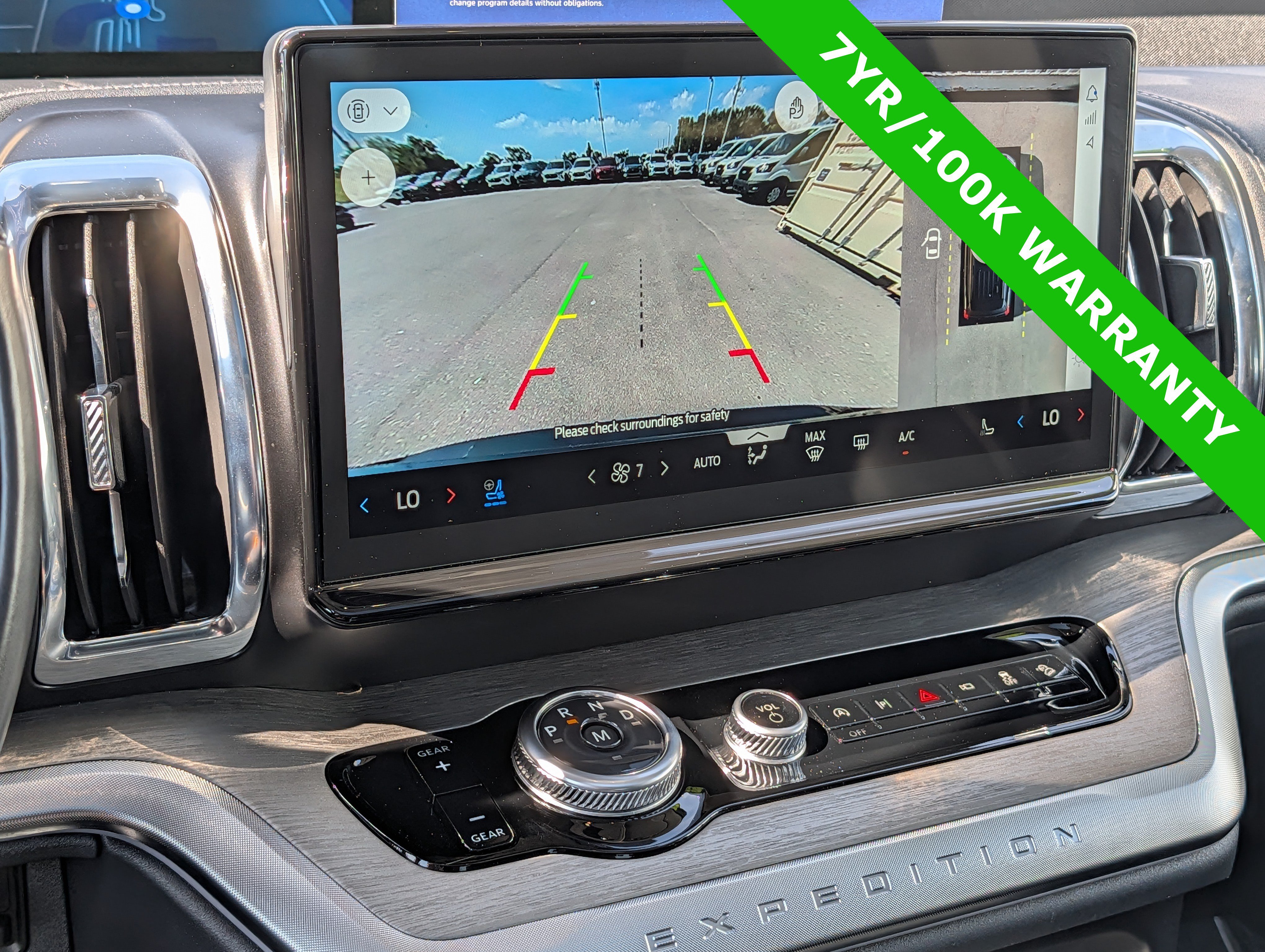 Certified 2025 Ford Expedition Platinum w/ Driver's Package AWD/4WD image 34